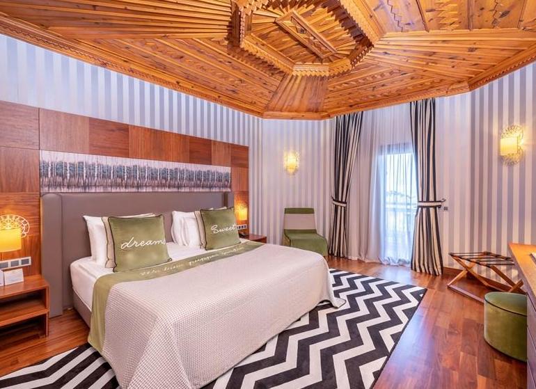 Сонник потолок протекает